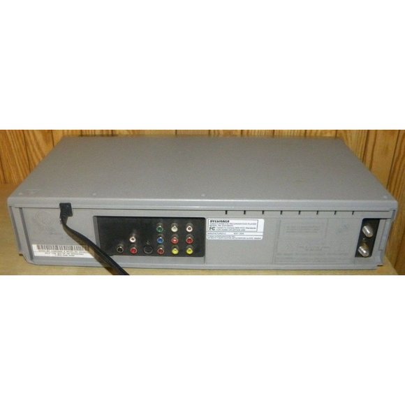 Sylvania DVC865 DVD VCR Combo Dvd Player Vhs Player Combo with Remote and Cables - Picture 2 of 2